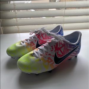 Nike soccer cleats NWOT